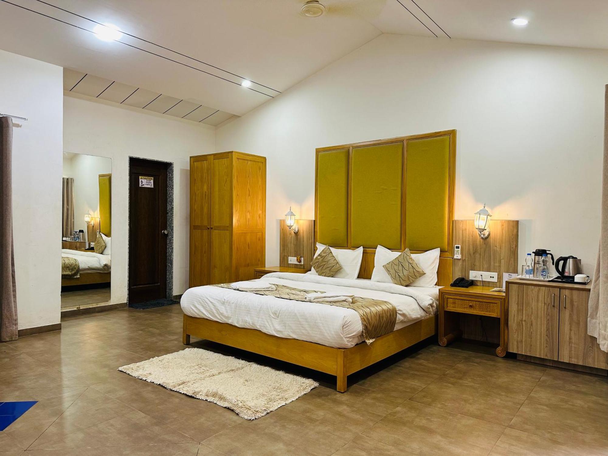 Lion Park Hotel & Resorts Сасан-Джір Екстер'єр фото